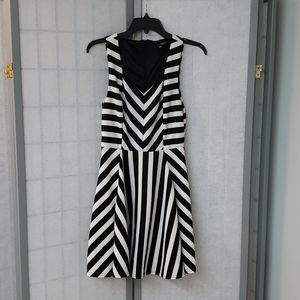 Black/white Knee length dress